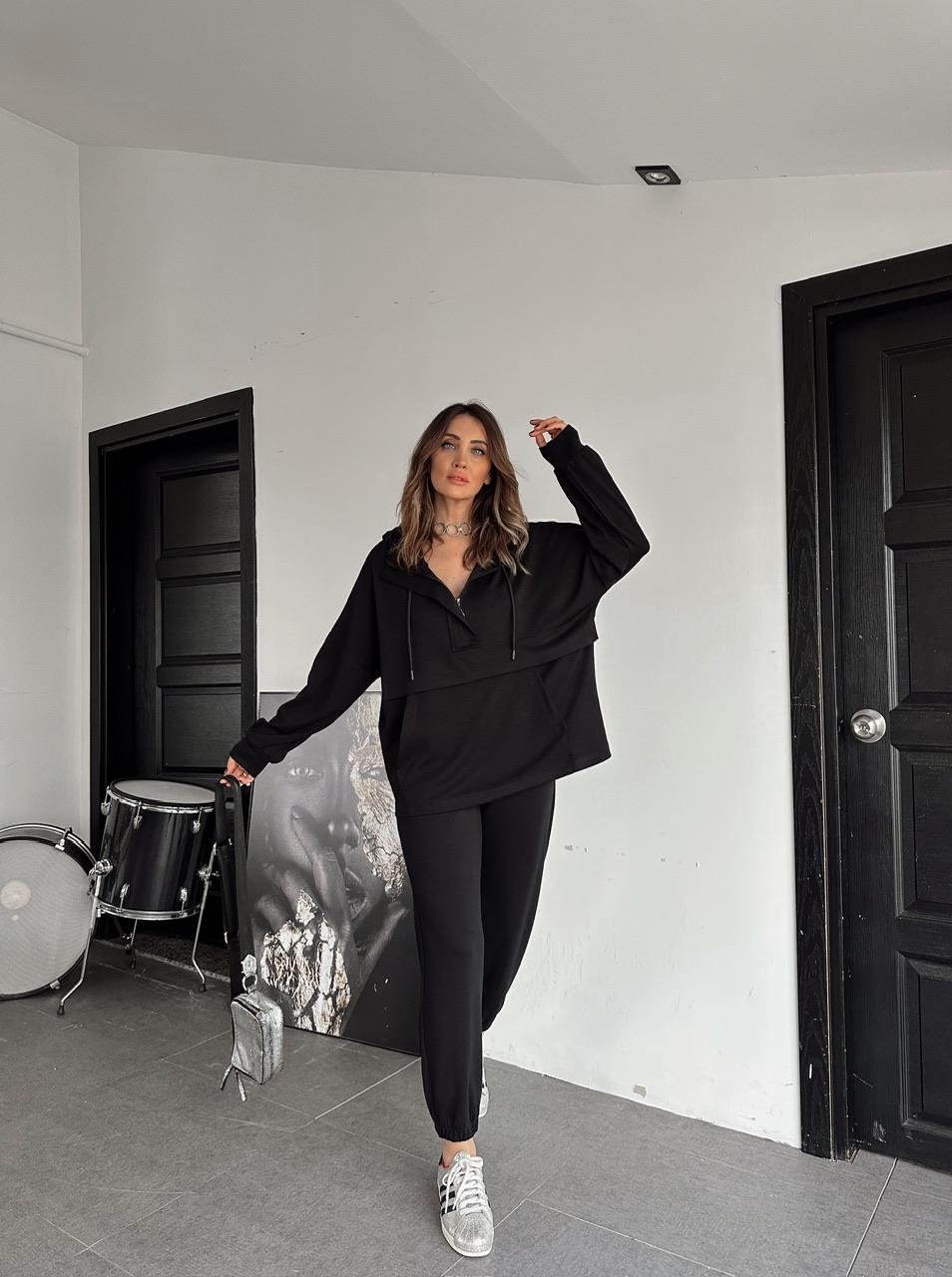 Siyah Kapşonlu Modal Spor Takım