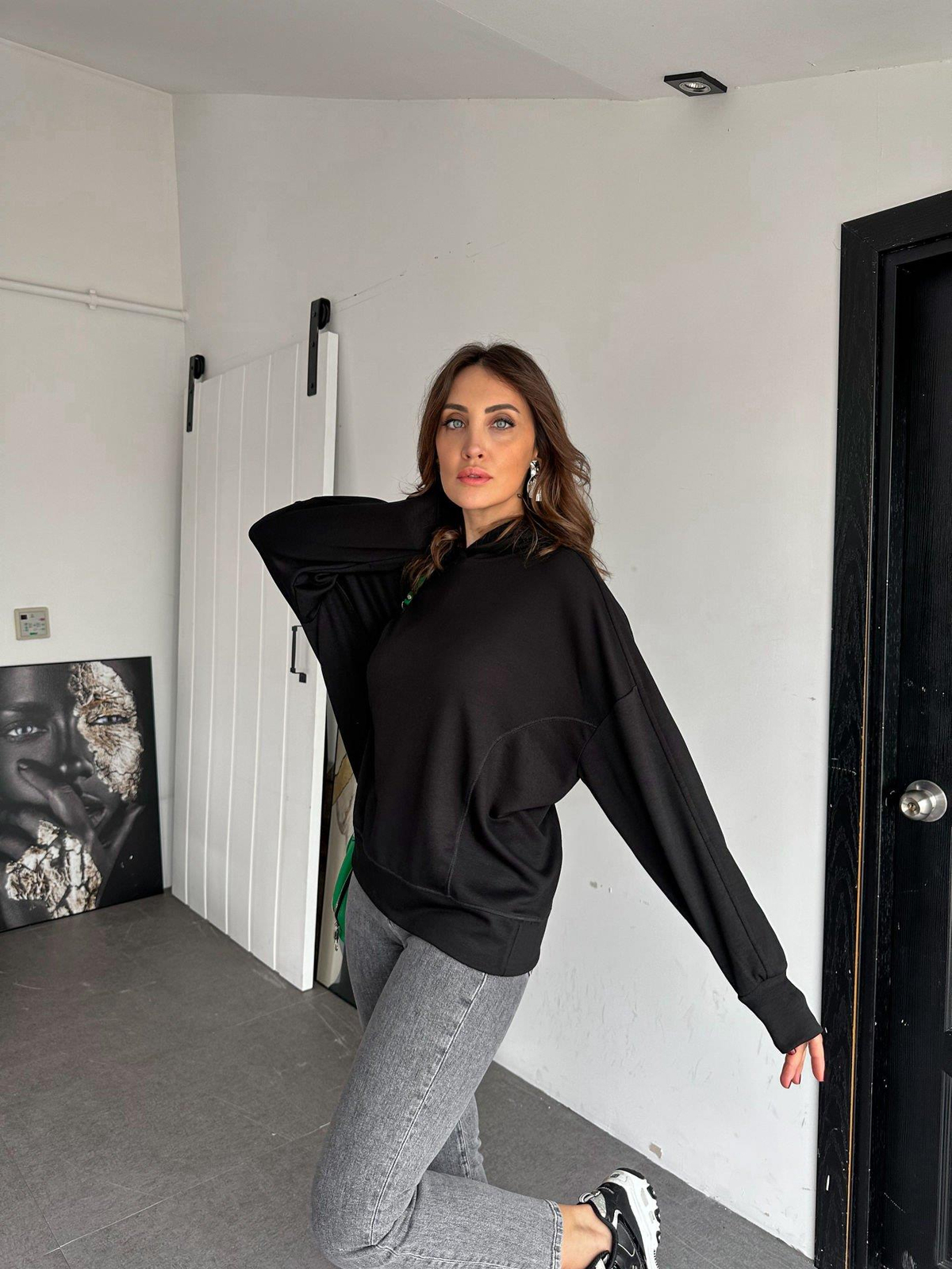Siyah Kapşonlu Modal Sweatshirt