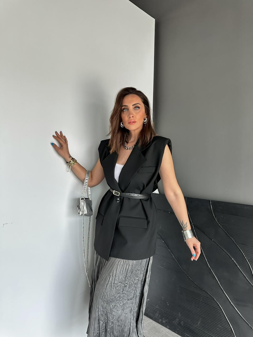 Siyah Kemerli Vatkalı Salaş Yelek