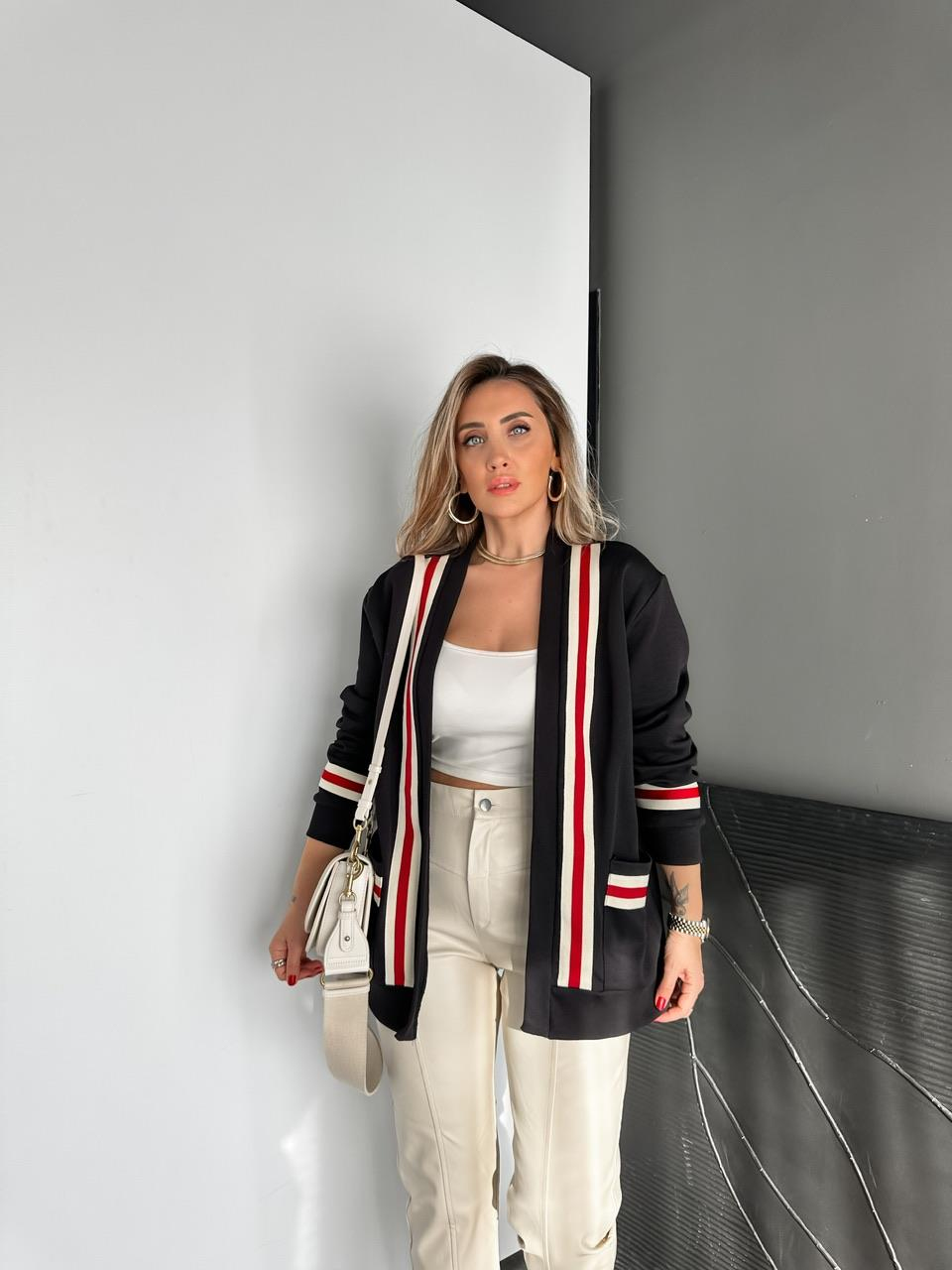 Siyah Kırmızı Şeritli Sweat Hırka
