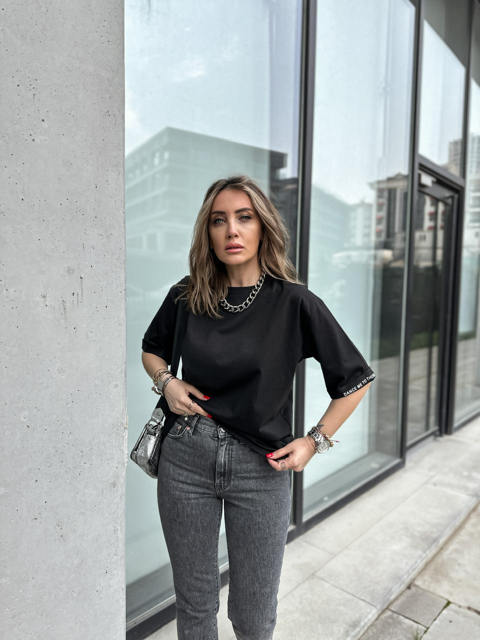 Siyah Kolu Yazılı Cotton Tshirt