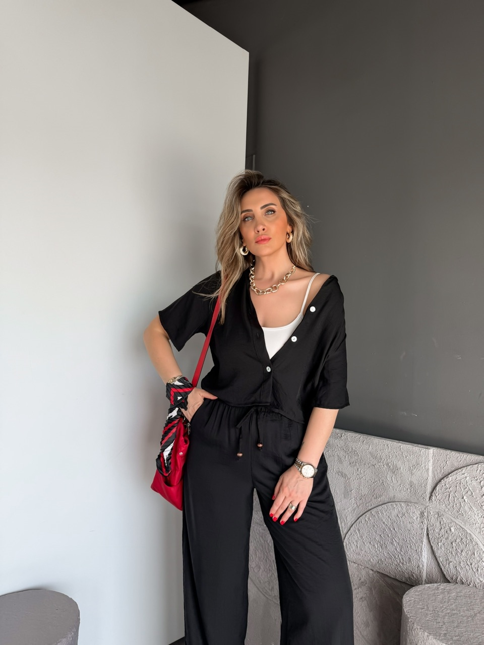 Siyah Kraşlı Relax Kesim Takım