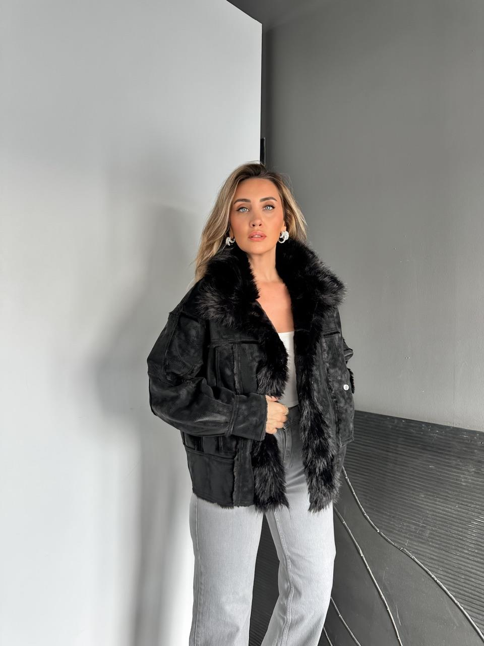Siyah Kürklü Premium Nubuk Kaban
