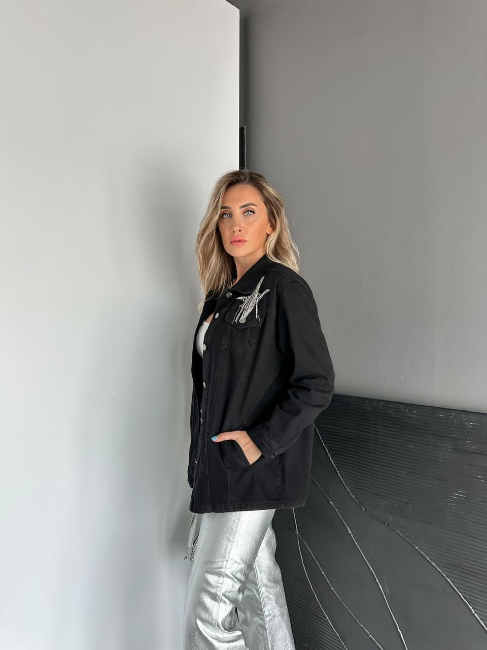 Siyah Kuş Aksesuarlı Marka Model Kot Ceket