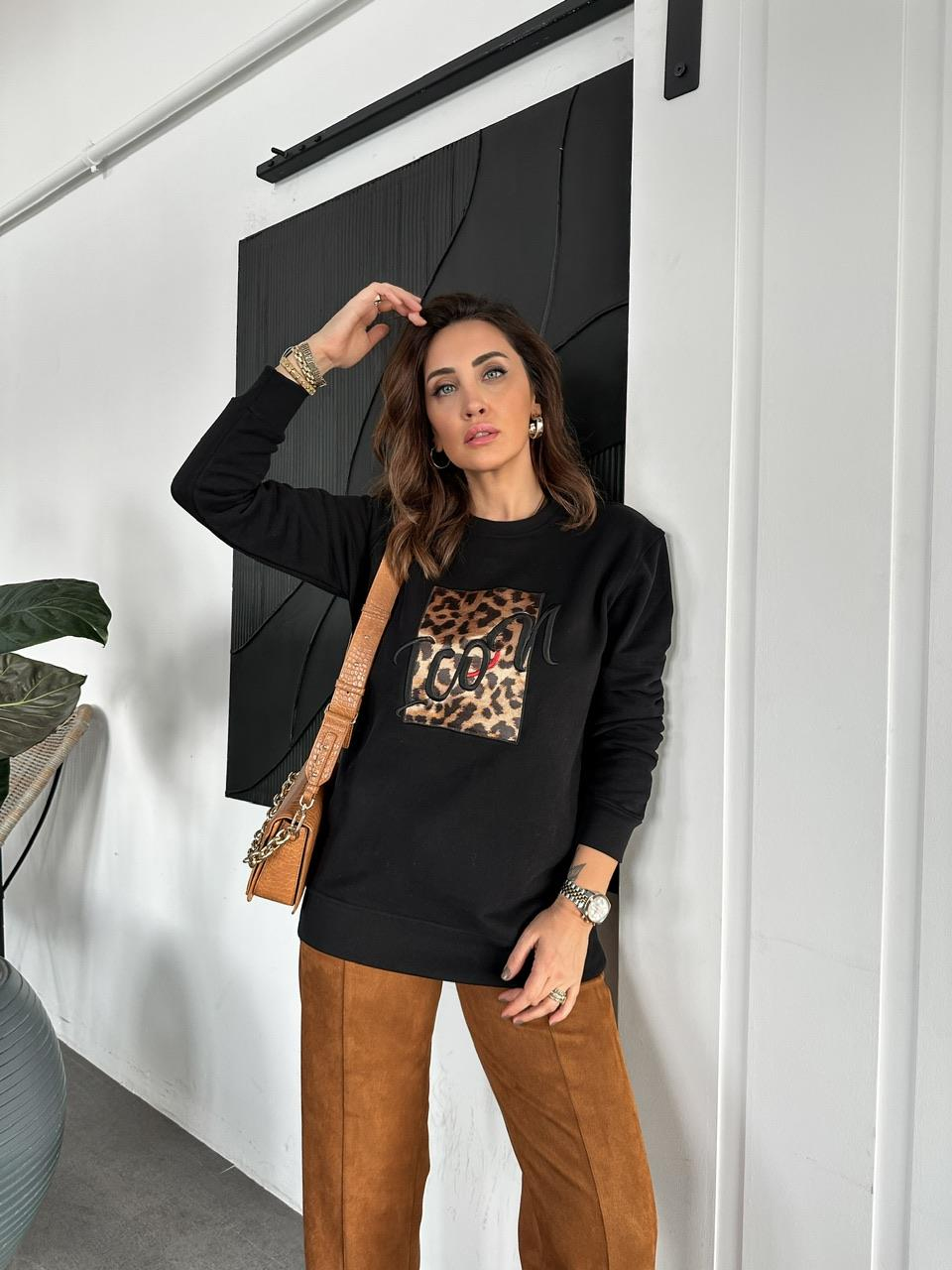 Siyah Leopar Parçalı Uzun Sweatshirt