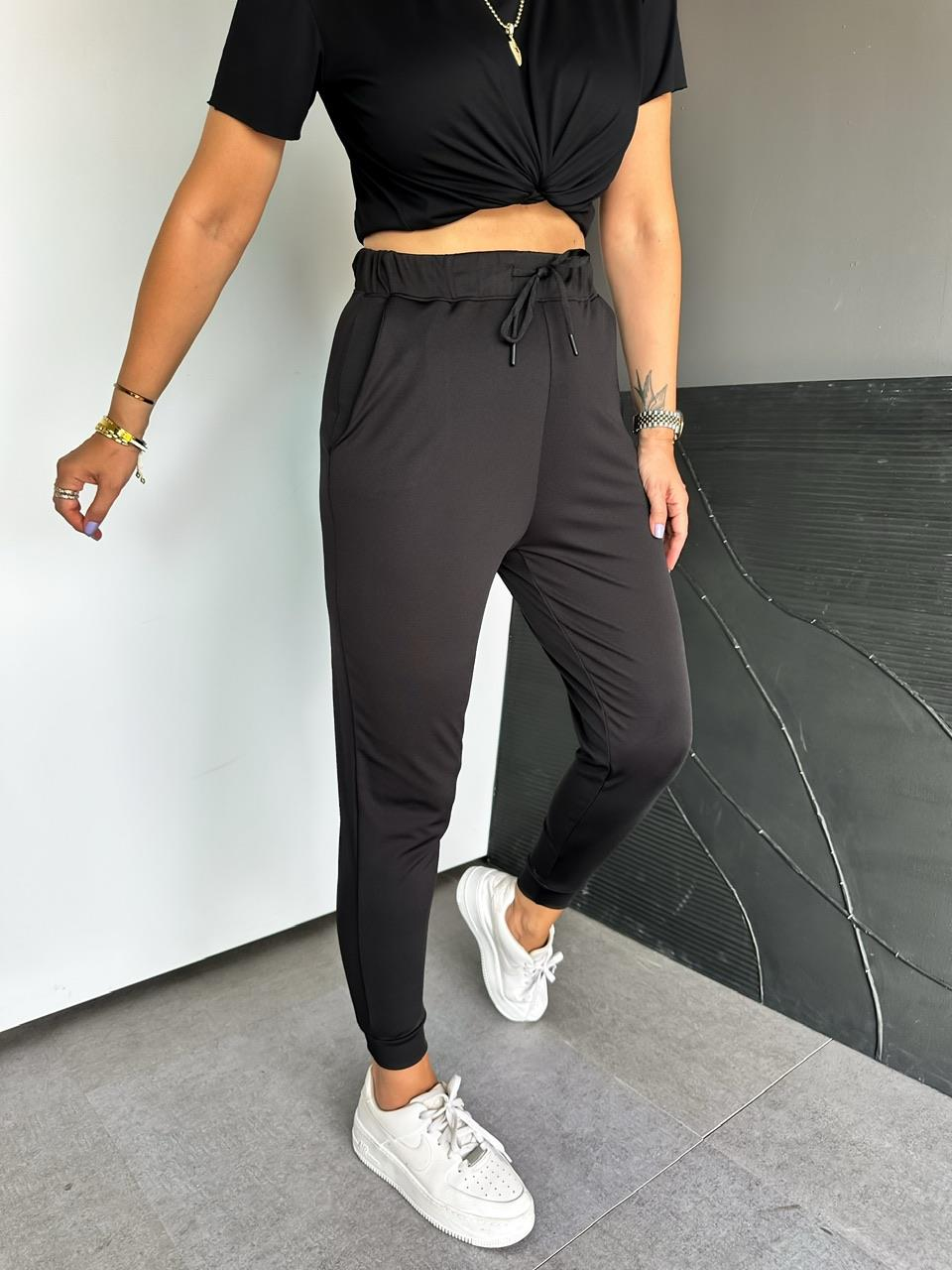 Siyah Likralı Jogger Pantolon