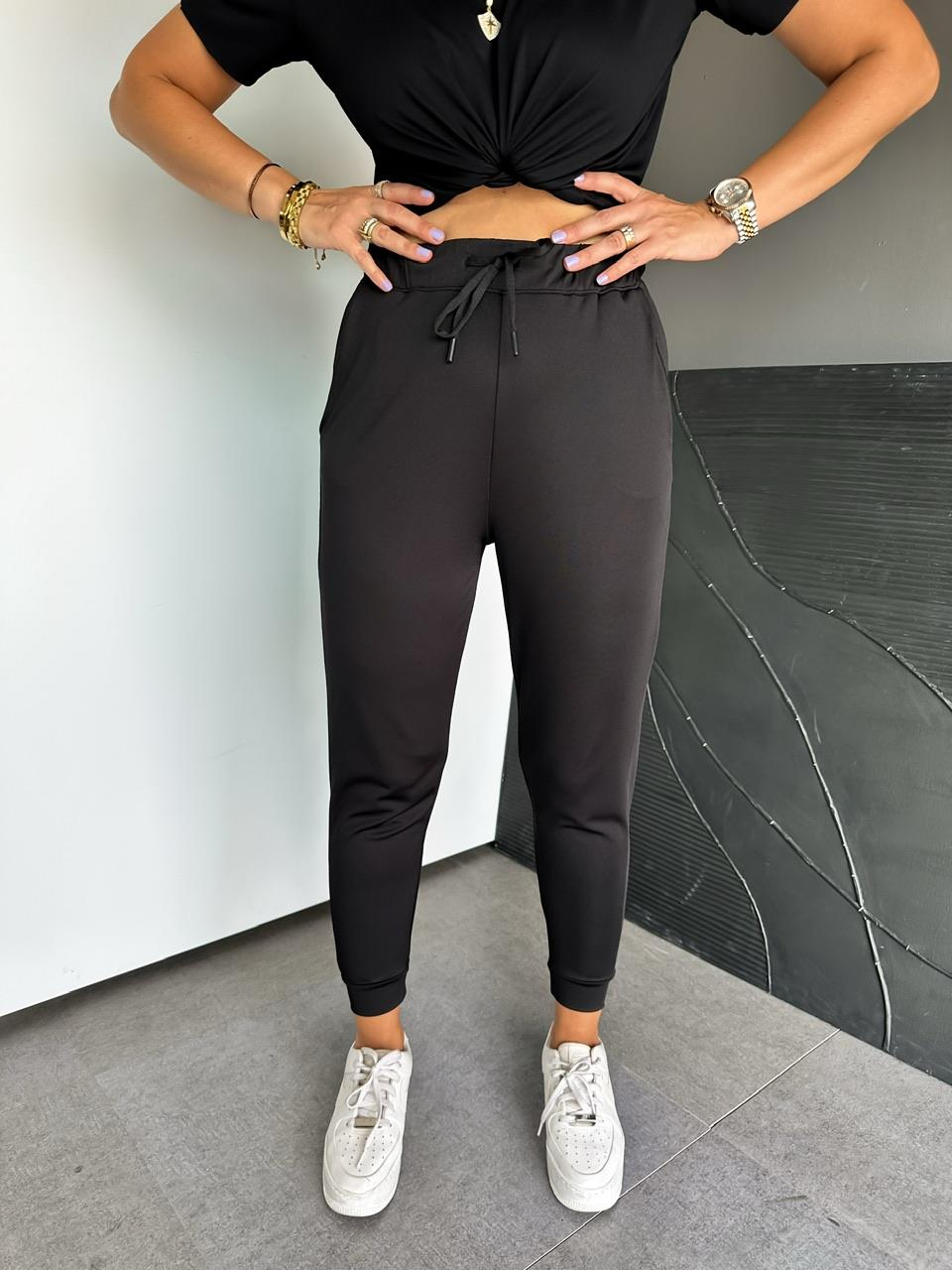 Siyah Likralı Jogger Pantolon