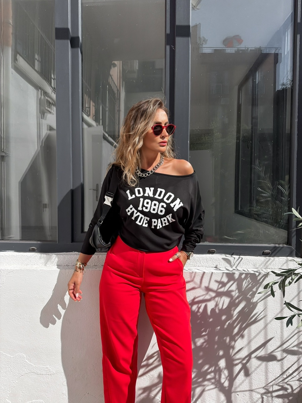 Siyah London Tek Omuz Tshirt