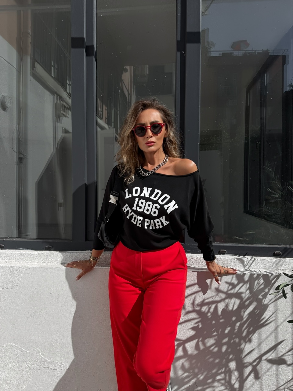 Siyah London Tek Omuz Tshirt