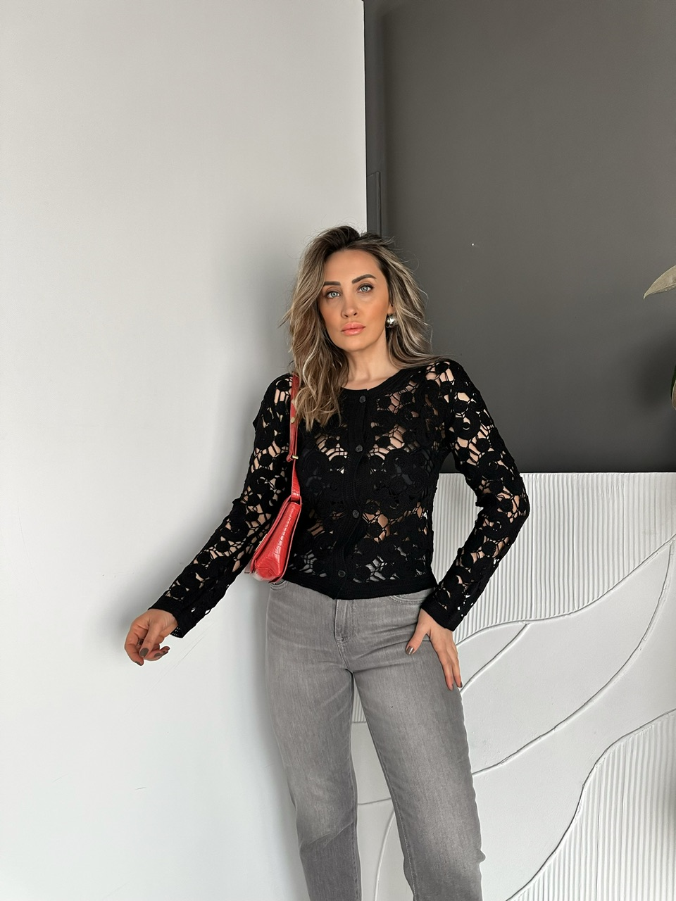 Siyah Motifli Düğmeli Merserize Hırka