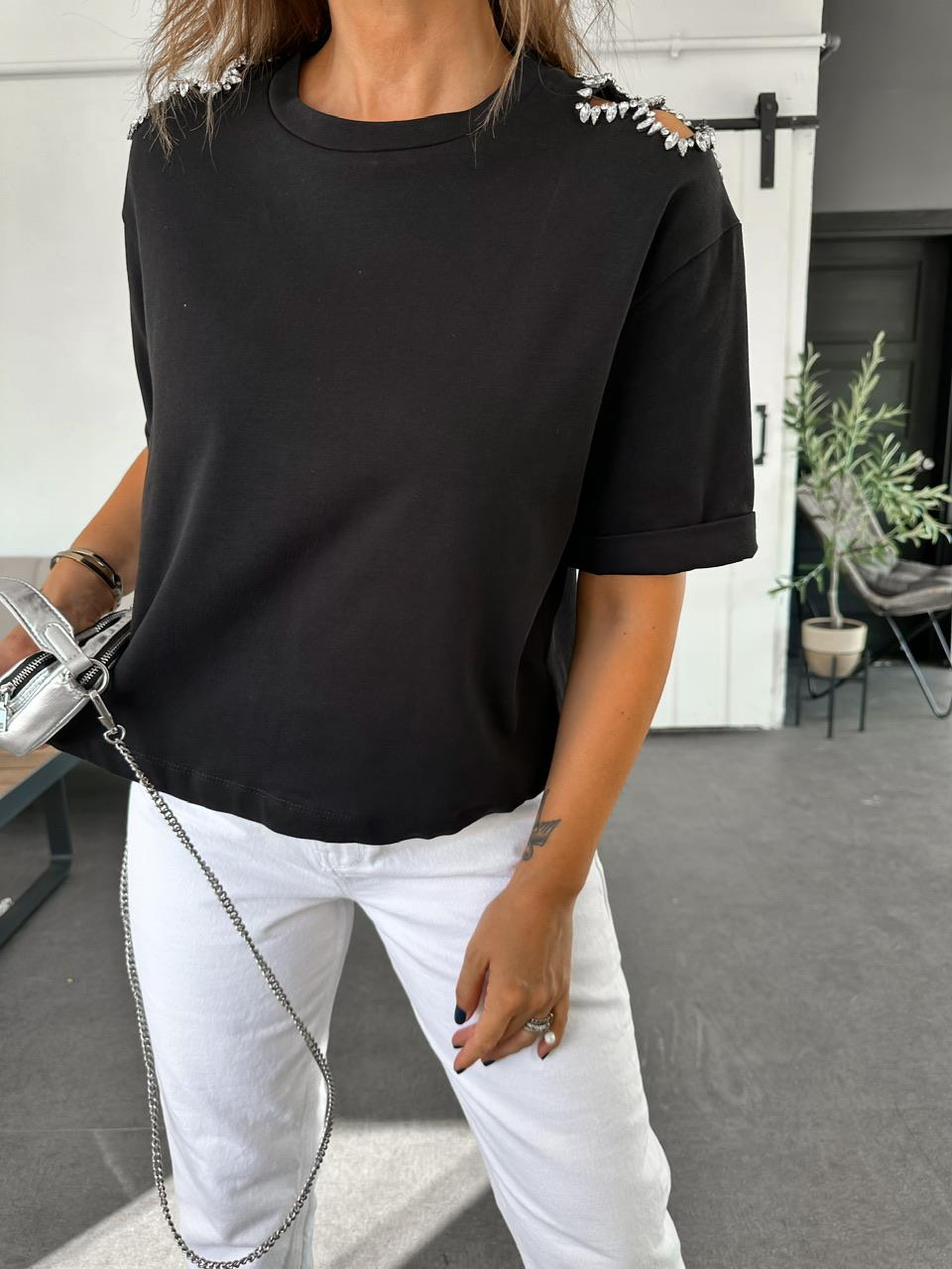 Siyah Omuzları Taş İşlemeli Tshirt
