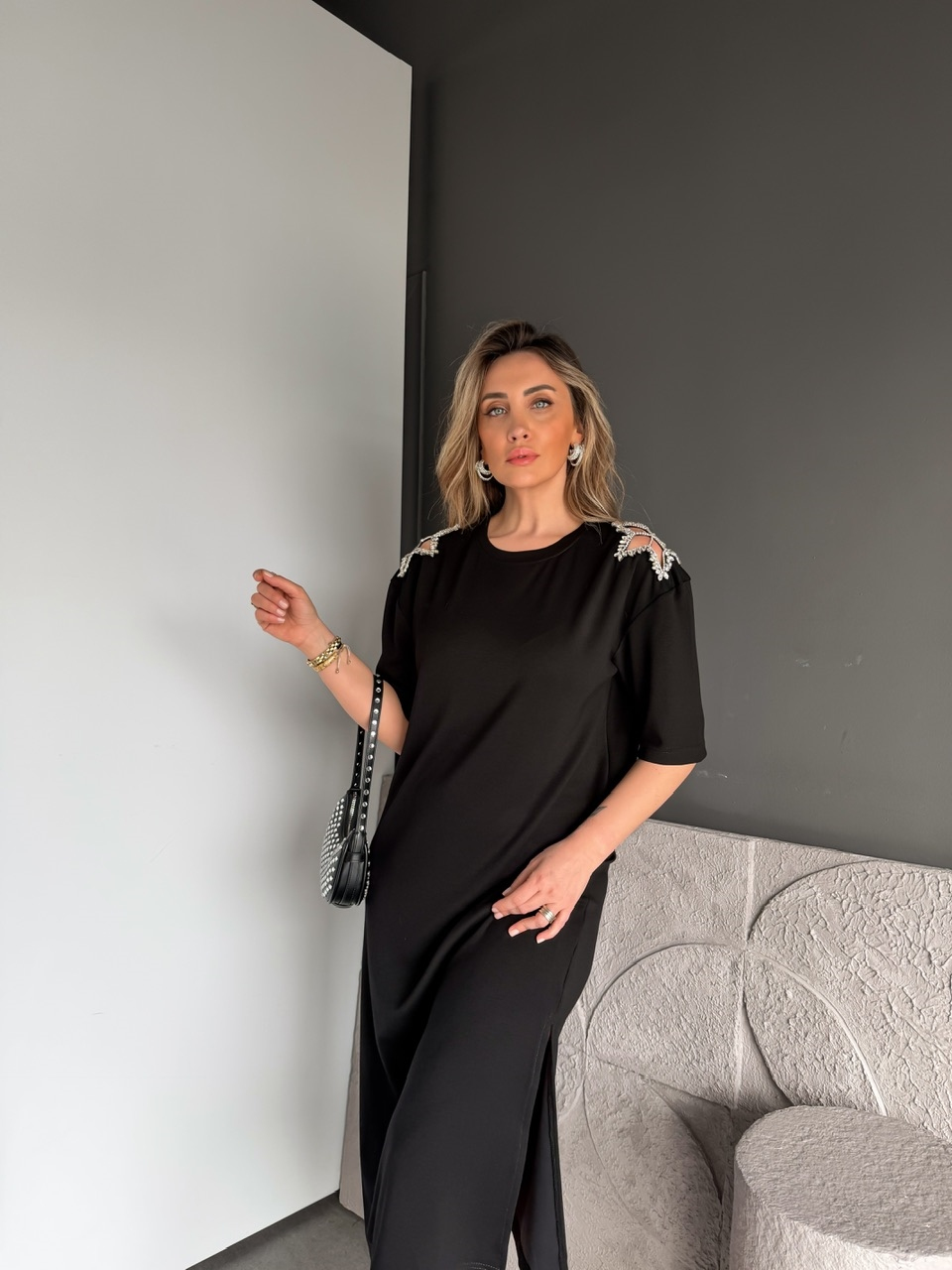 Siyah Omuzları Yıldız Taşlı Modal Elbise