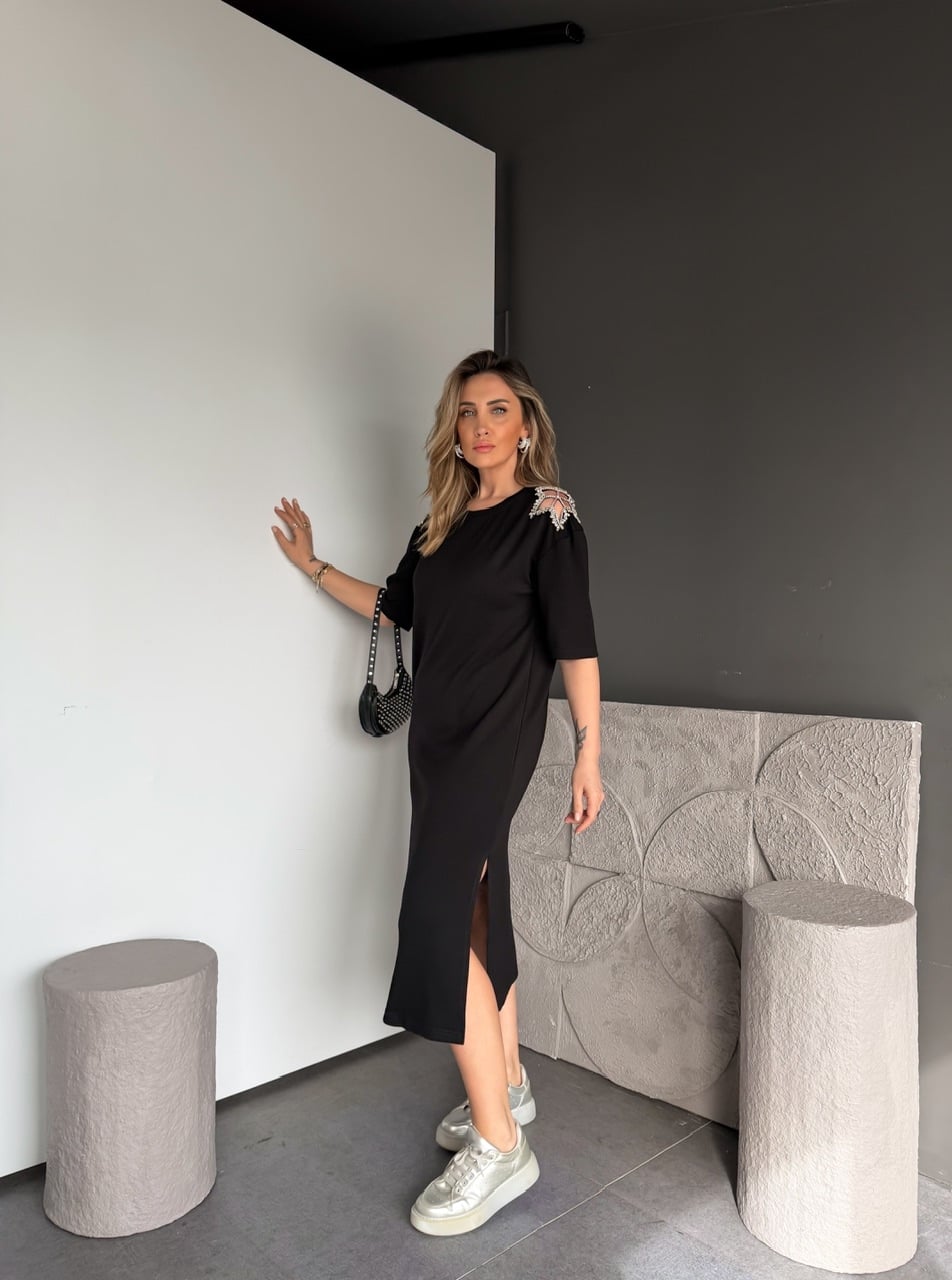 Siyah Omuzları Yıldız Taşlı Modal Elbise
