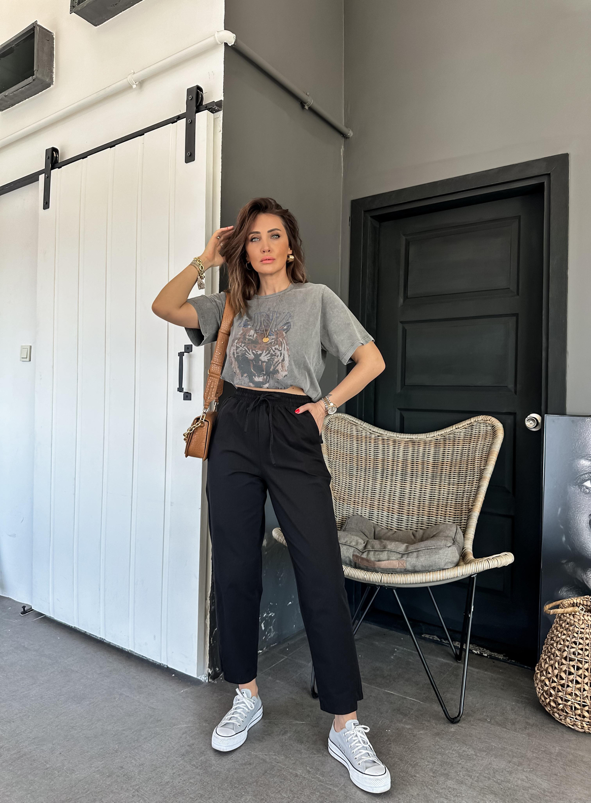 Siyah Paça Detaylı Cotton Pantolon