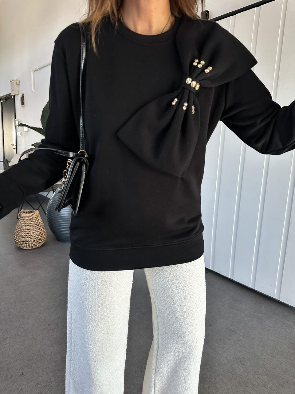 Siyah Papyon Aksesuarlı Sweatshirt