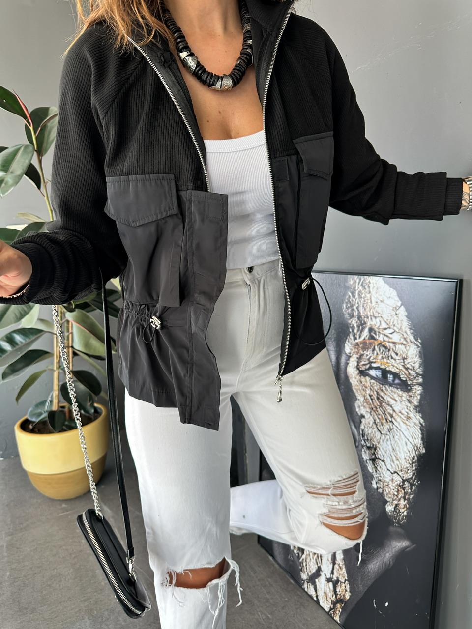 Siyah Paraşüt Detaylı Fermuarlı Sweatshirt