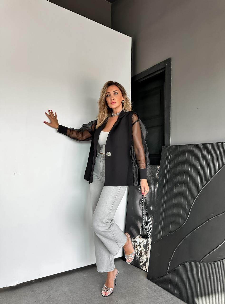 Siyah Parça Tüllü Tasarım Ceket
