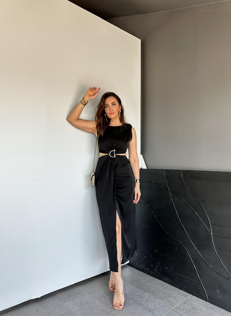 Siyah Pencere Detaylı Tokalı Elbise