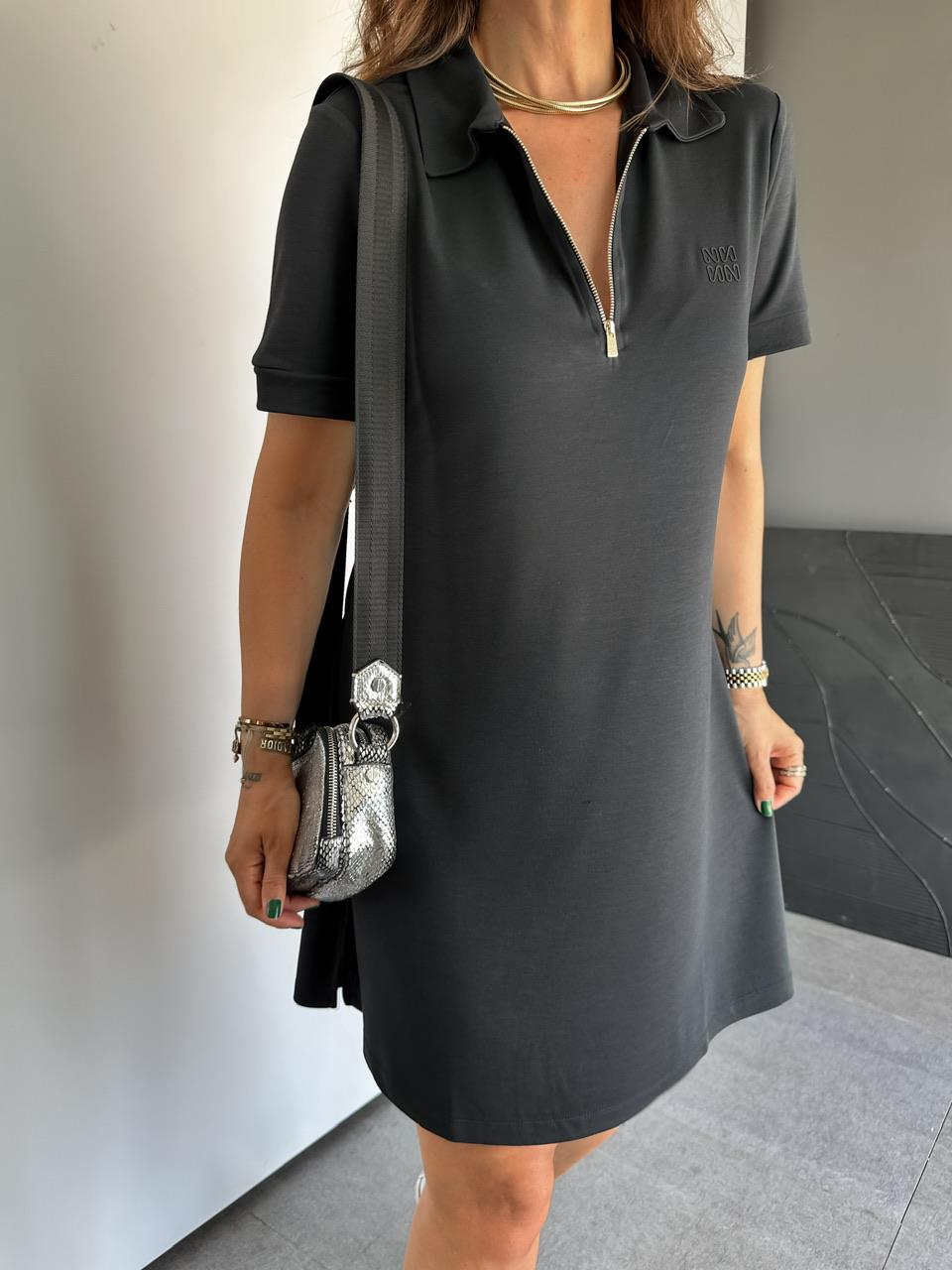 Siyah Polo Yaka Marka Model Elbise