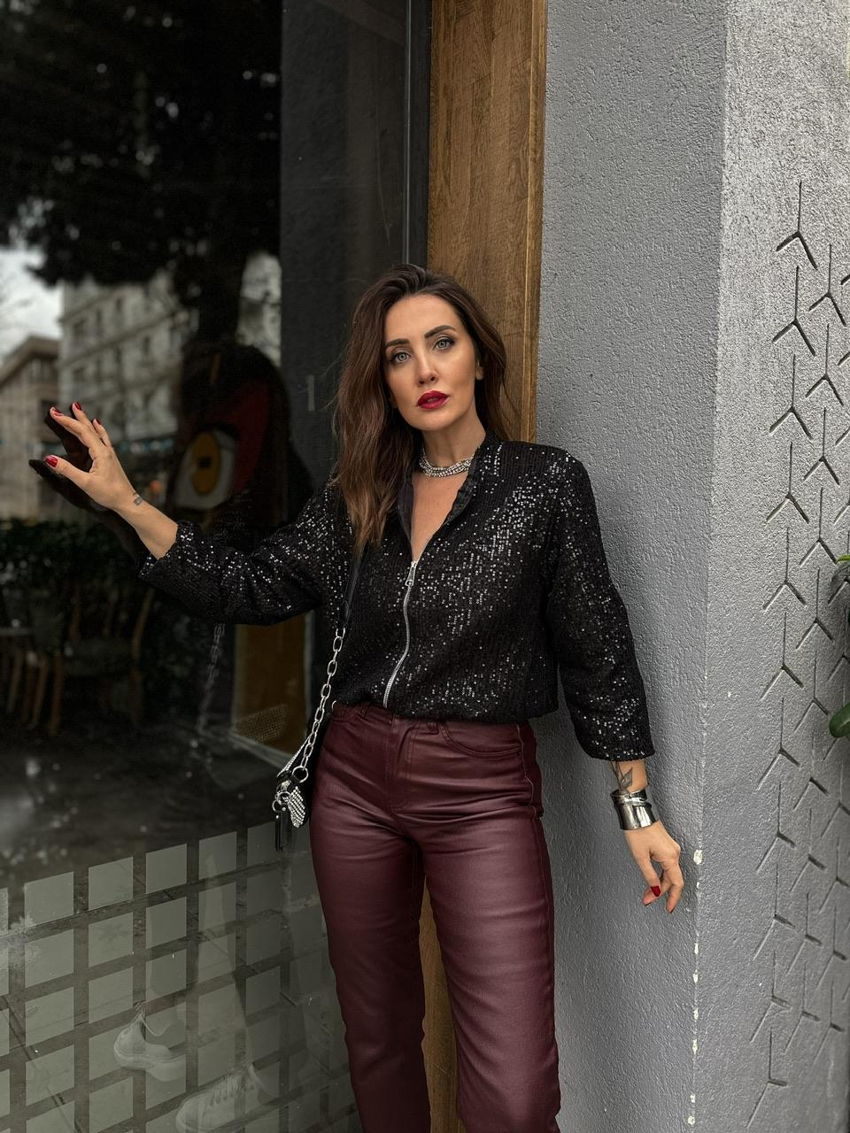 Siyah Pullu Bomber Ceket
