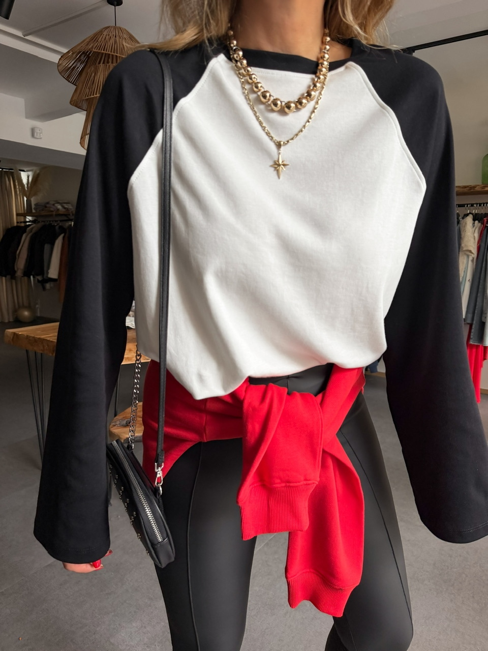 Siyah Reglan Kol Tshirt