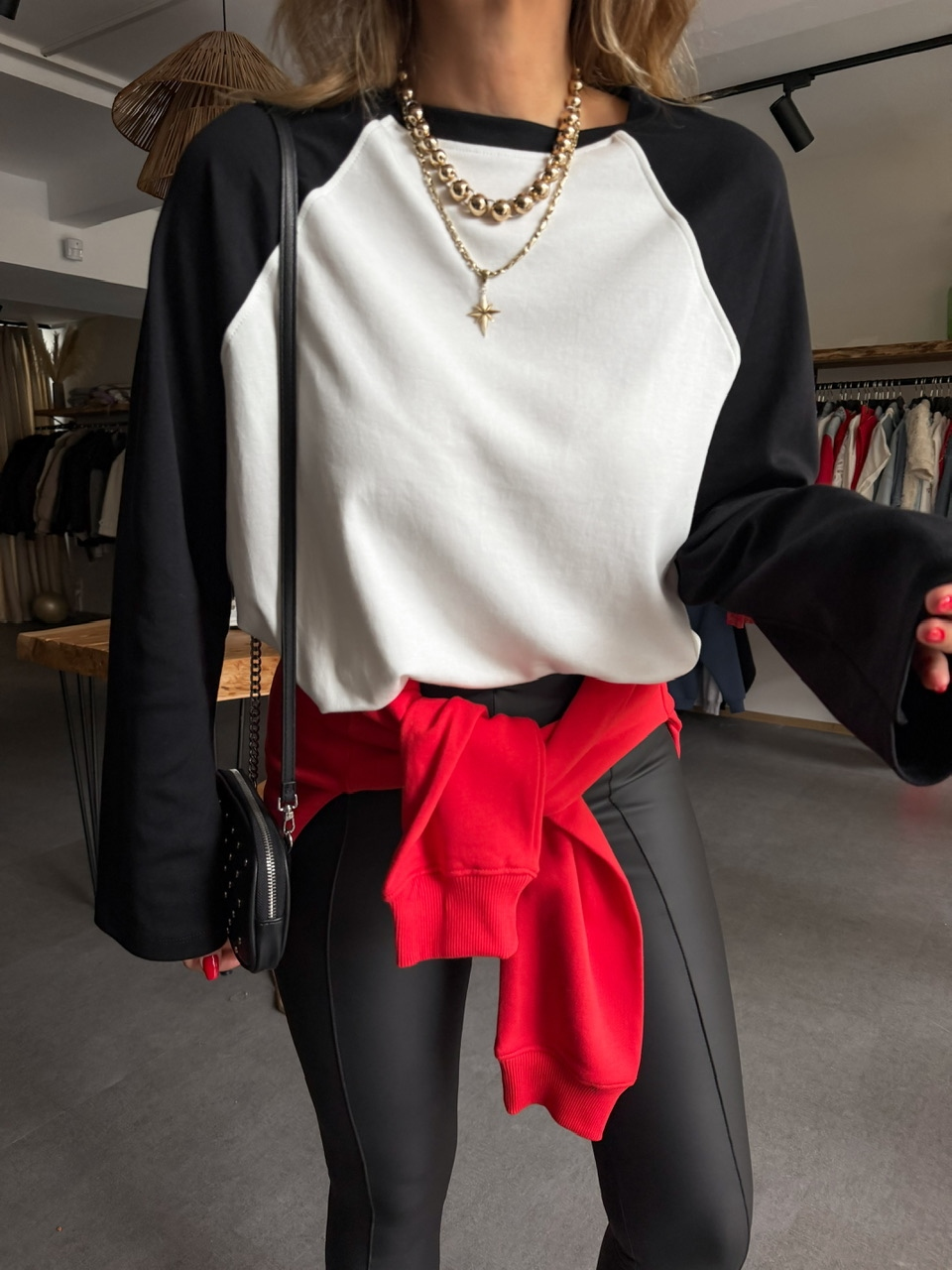 Siyah Reglan Kol Tshirt