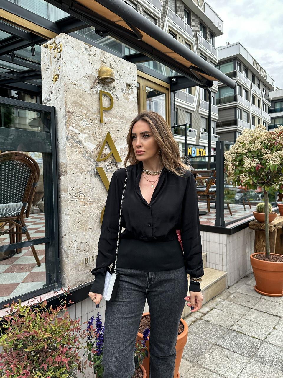 Siyah Saten Lastik Detaylı Bluz