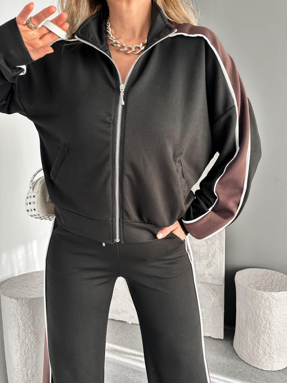 Siyah Şeritli Biyeli Modal Spor Takım