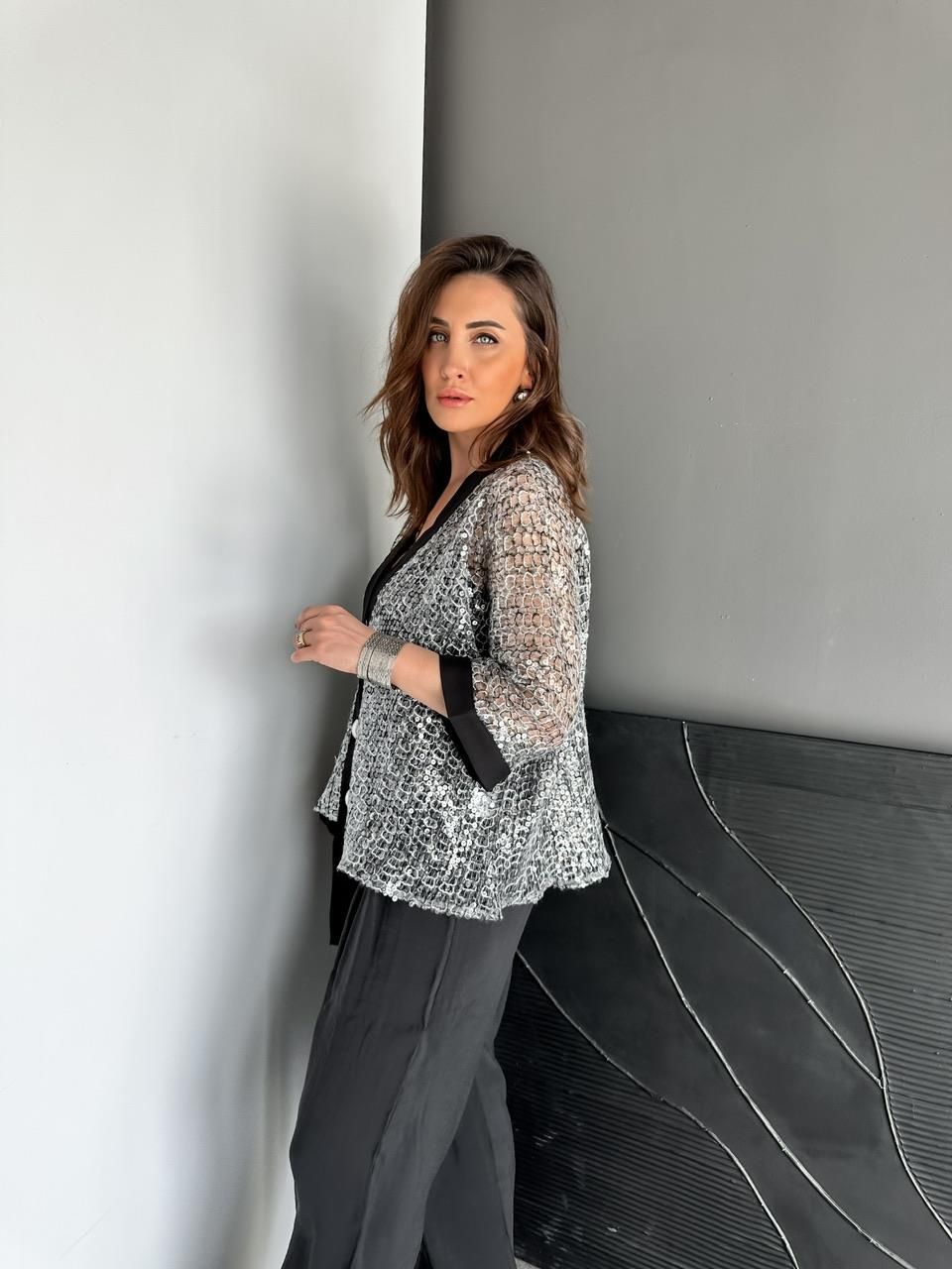 Siyah Şeritli Pullu Tasarım Ceket