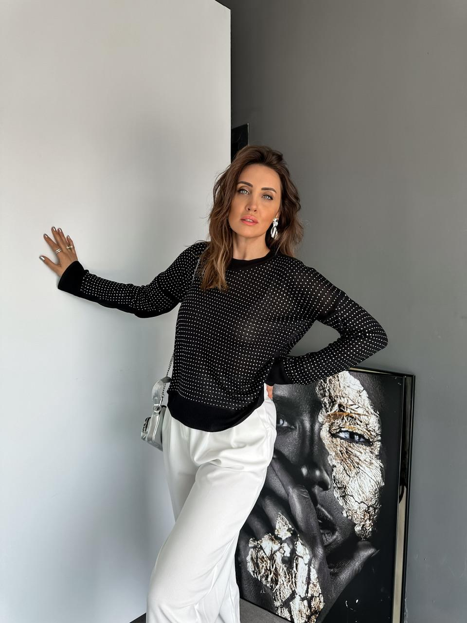 Siyah Serpme Taşlı İnci Triko 