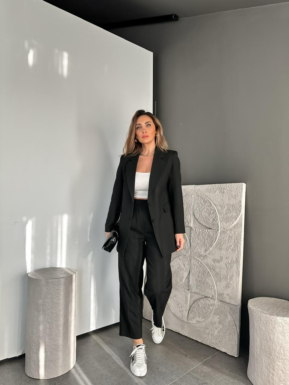 Siyah Spor Kesim Ceketli Takım