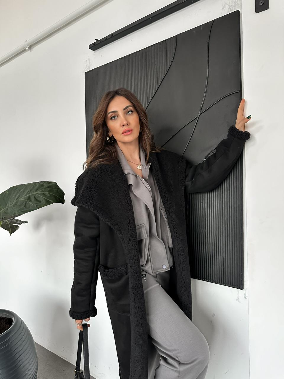 Siyah Süet Kürklü Uzun Kaban