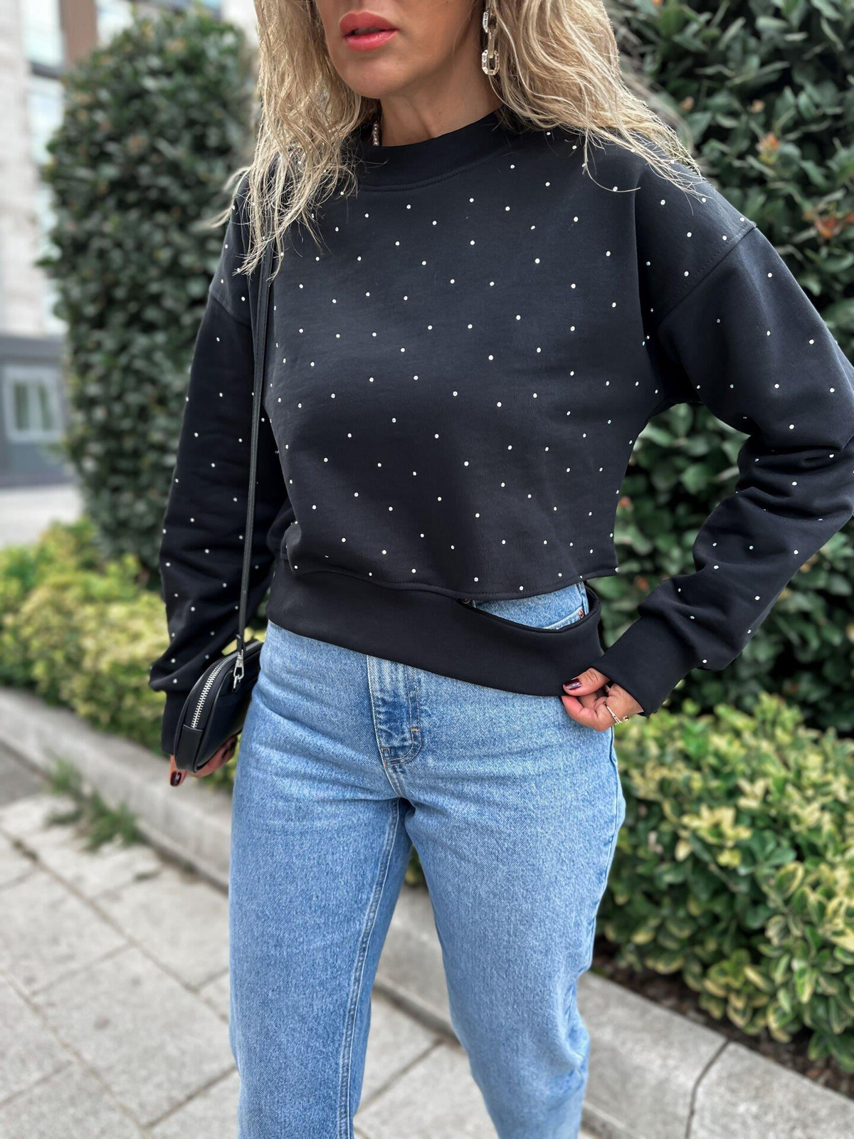 Siyah Taş Baskılı Sweatshirt