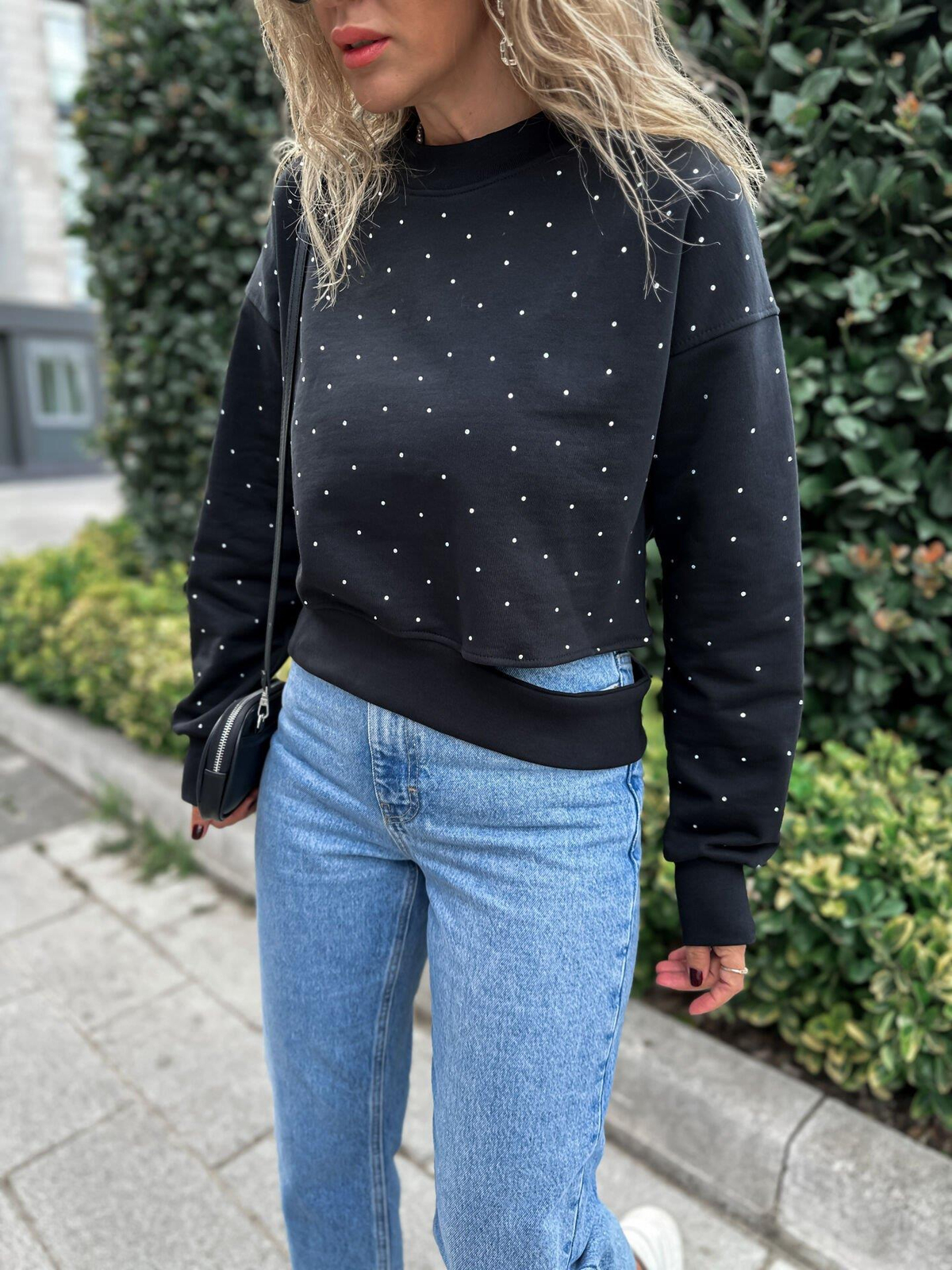 Siyah Taş Baskılı Sweatshirt
