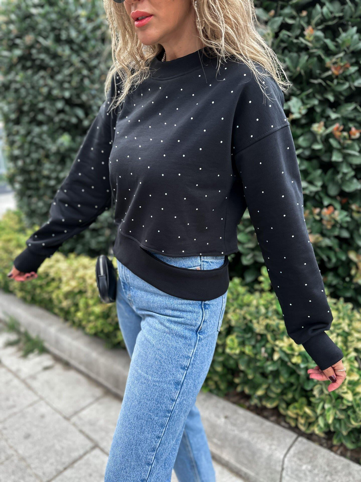 Siyah Taş Baskılı Sweatshirt