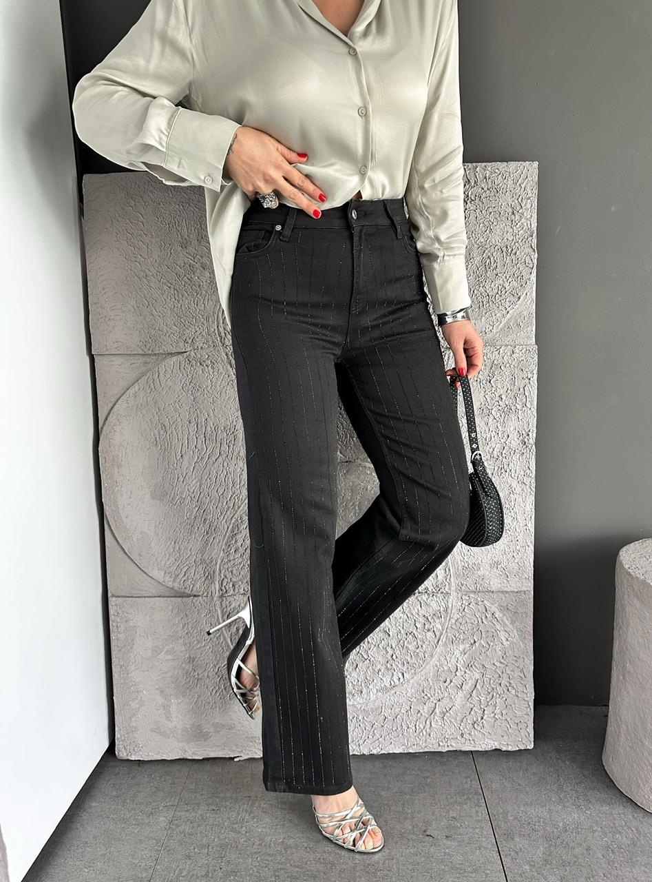 Siyah Taşlı Likralı Jean