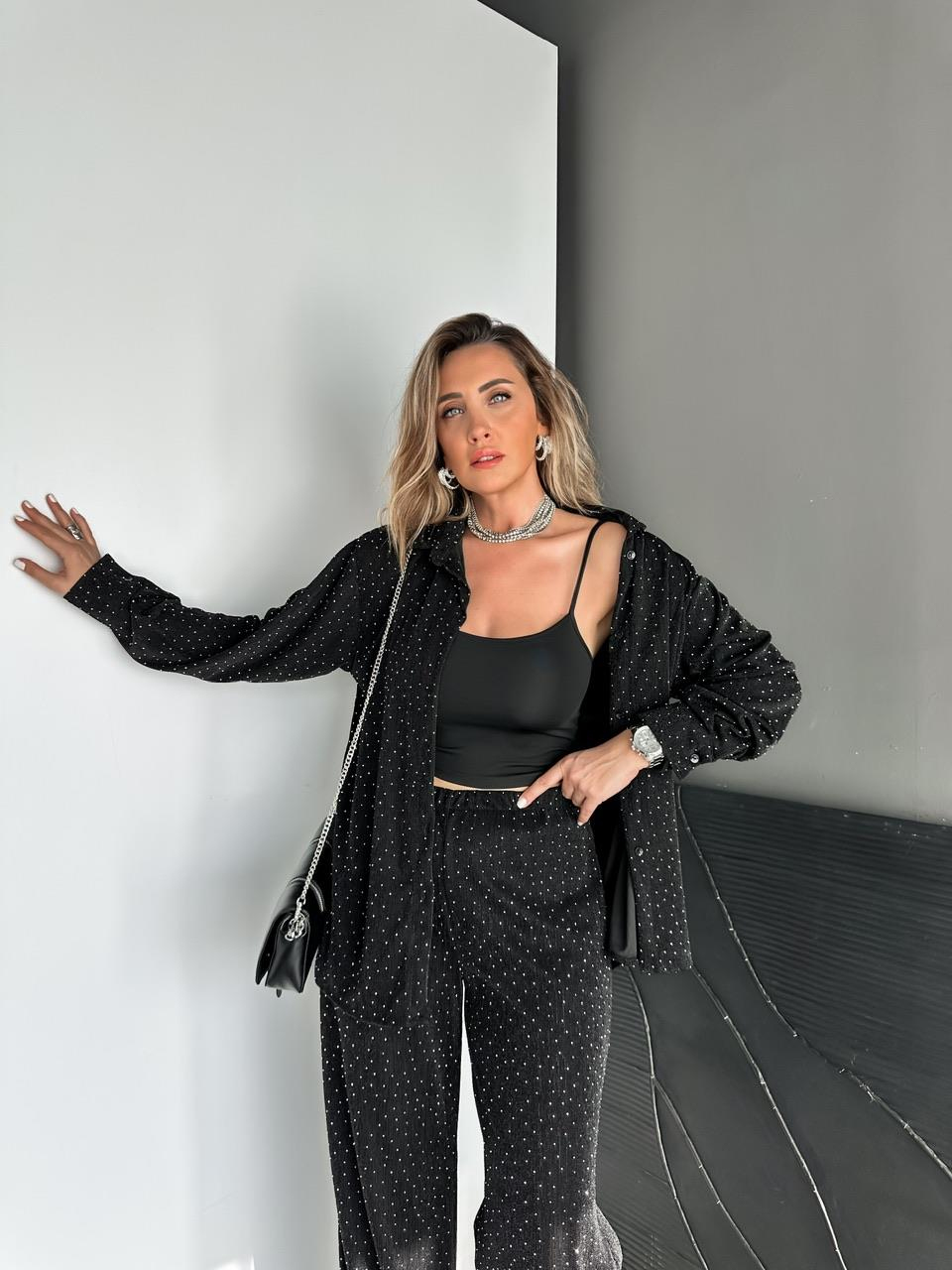 Siyah Taşlı Likralı Takım