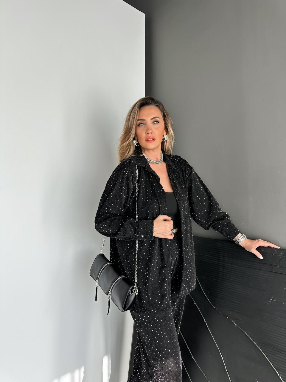 Siyah Taşlı Likralı Takım