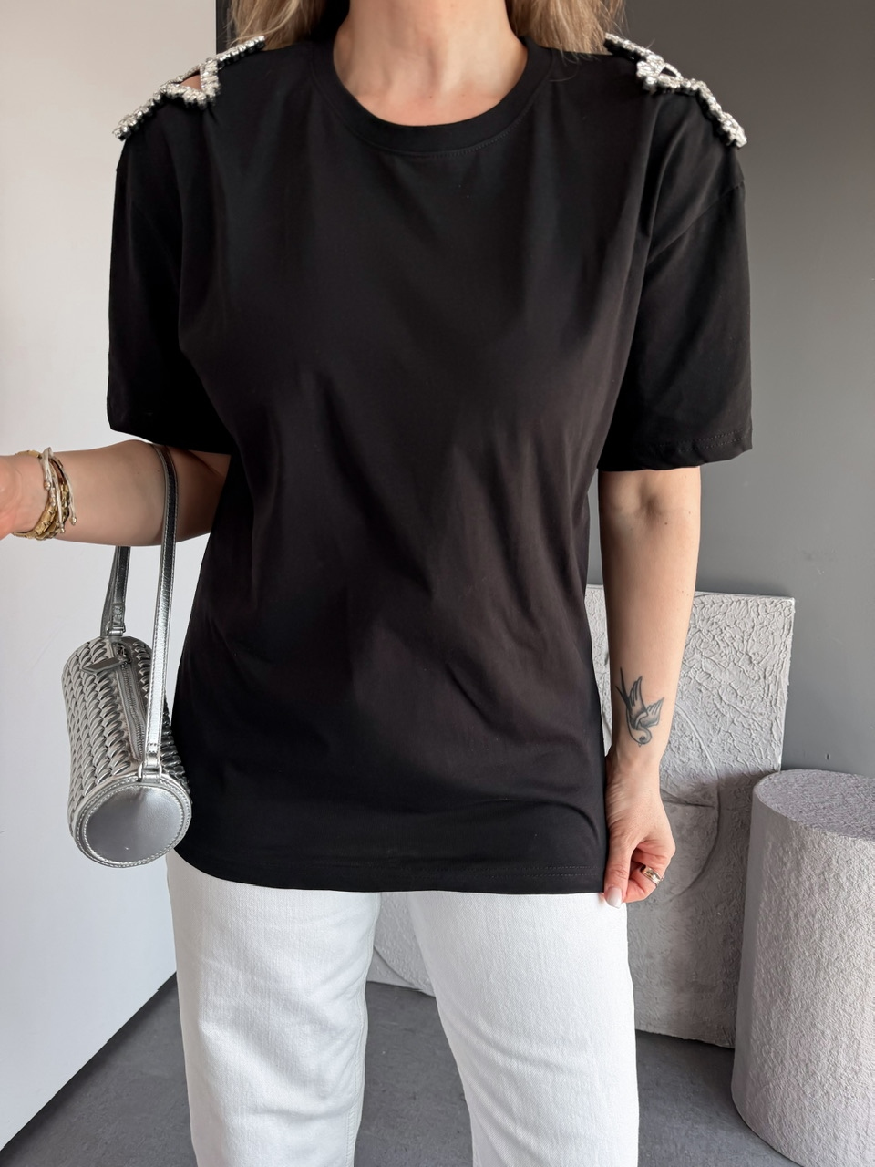 Siyah Taşlı Yıldızlı Tshirt