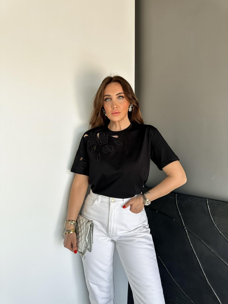 Siyah Tek Omzu Nakışlı Tshirt