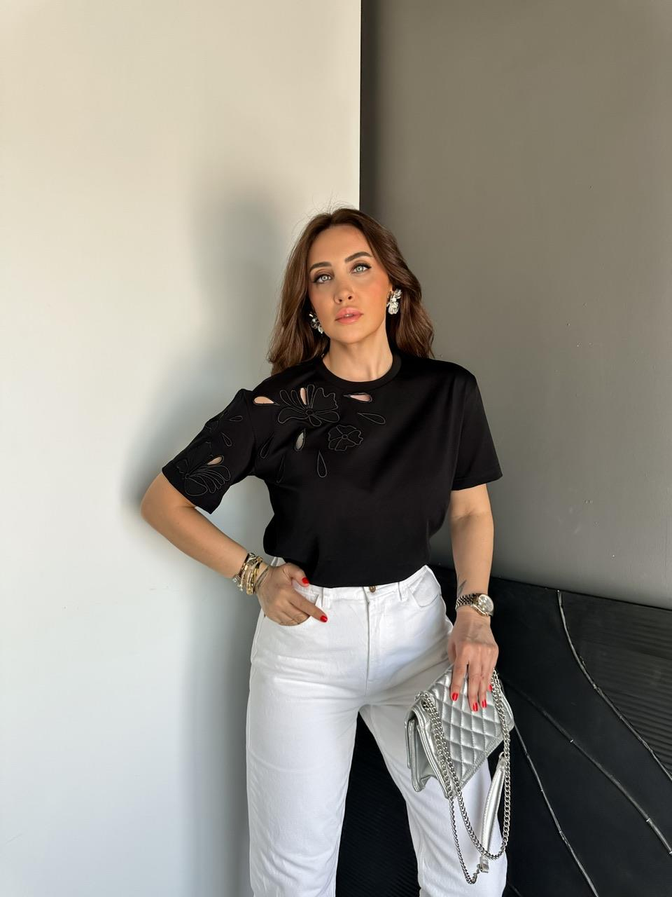 Siyah Tek Omzu Nakışlı Tshirt