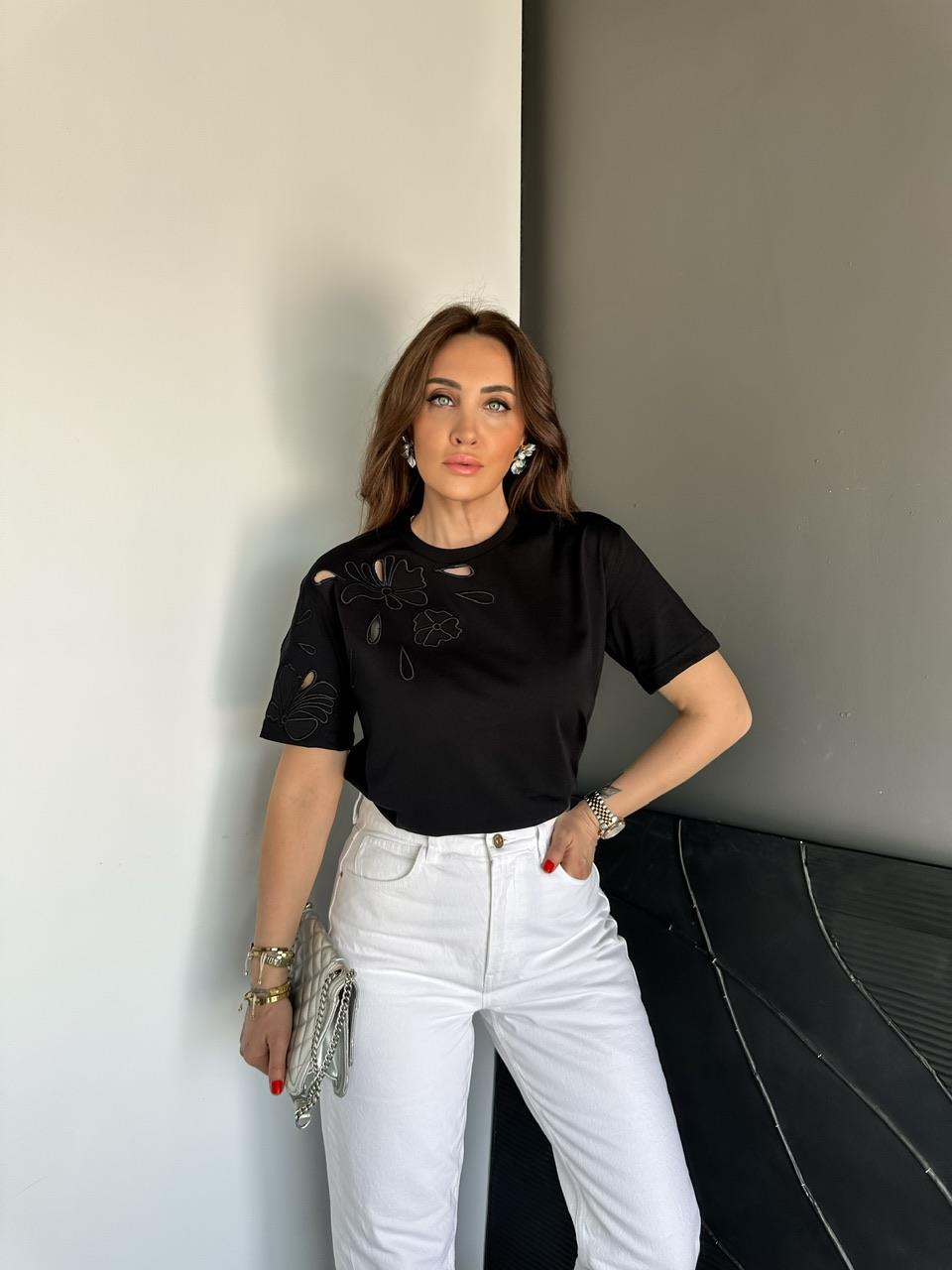 Siyah Tek Omzu Nakışlı Tshirt