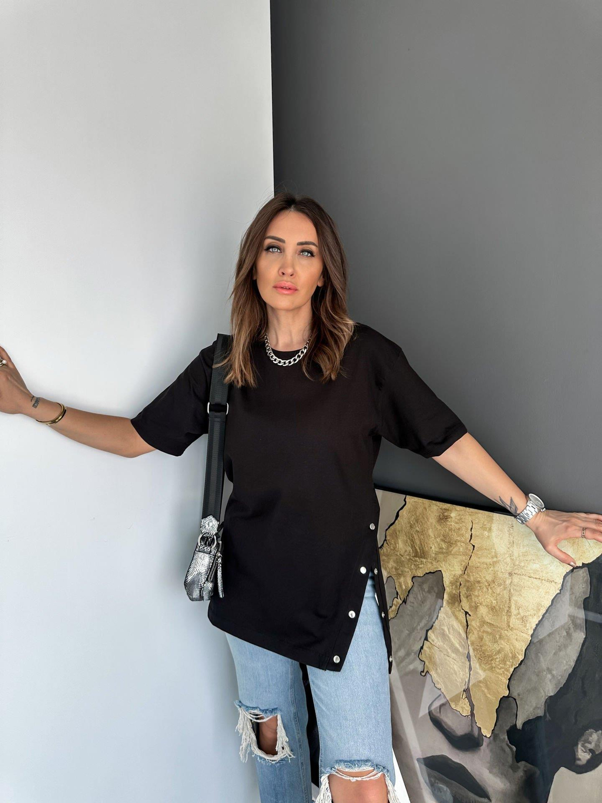 Siyah Tek Yanı Çıtçıtlı Cotton Tshirt