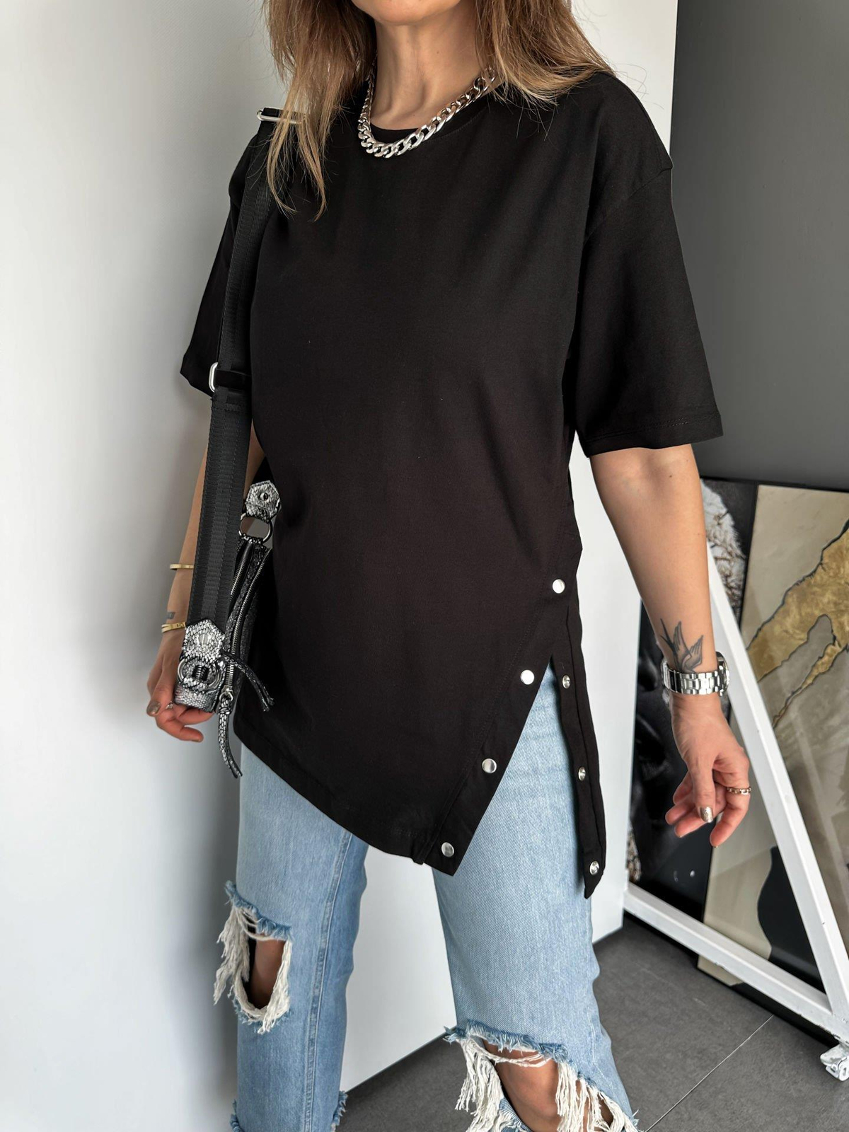 Siyah Tek Yanı Çıtçıtlı Cotton Tshirt