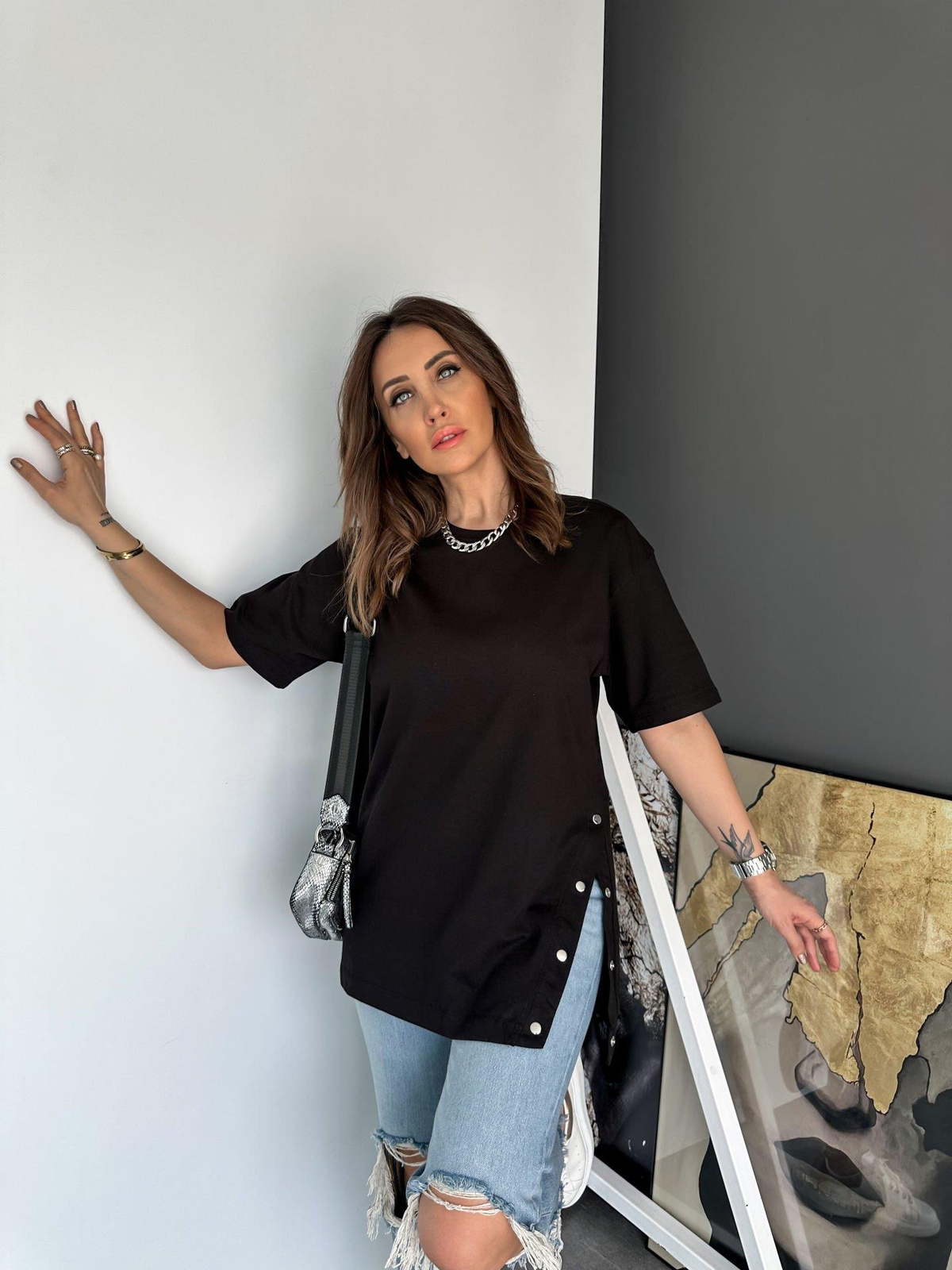 Siyah Tek Yanı Çıtçıtlı Cotton Tshirt