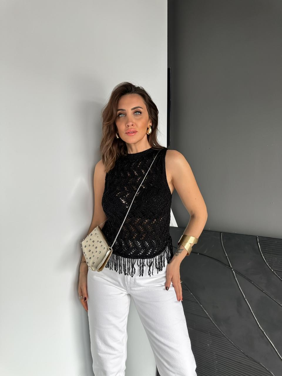 Siyah Triko Atletli Tasarım Gömlek