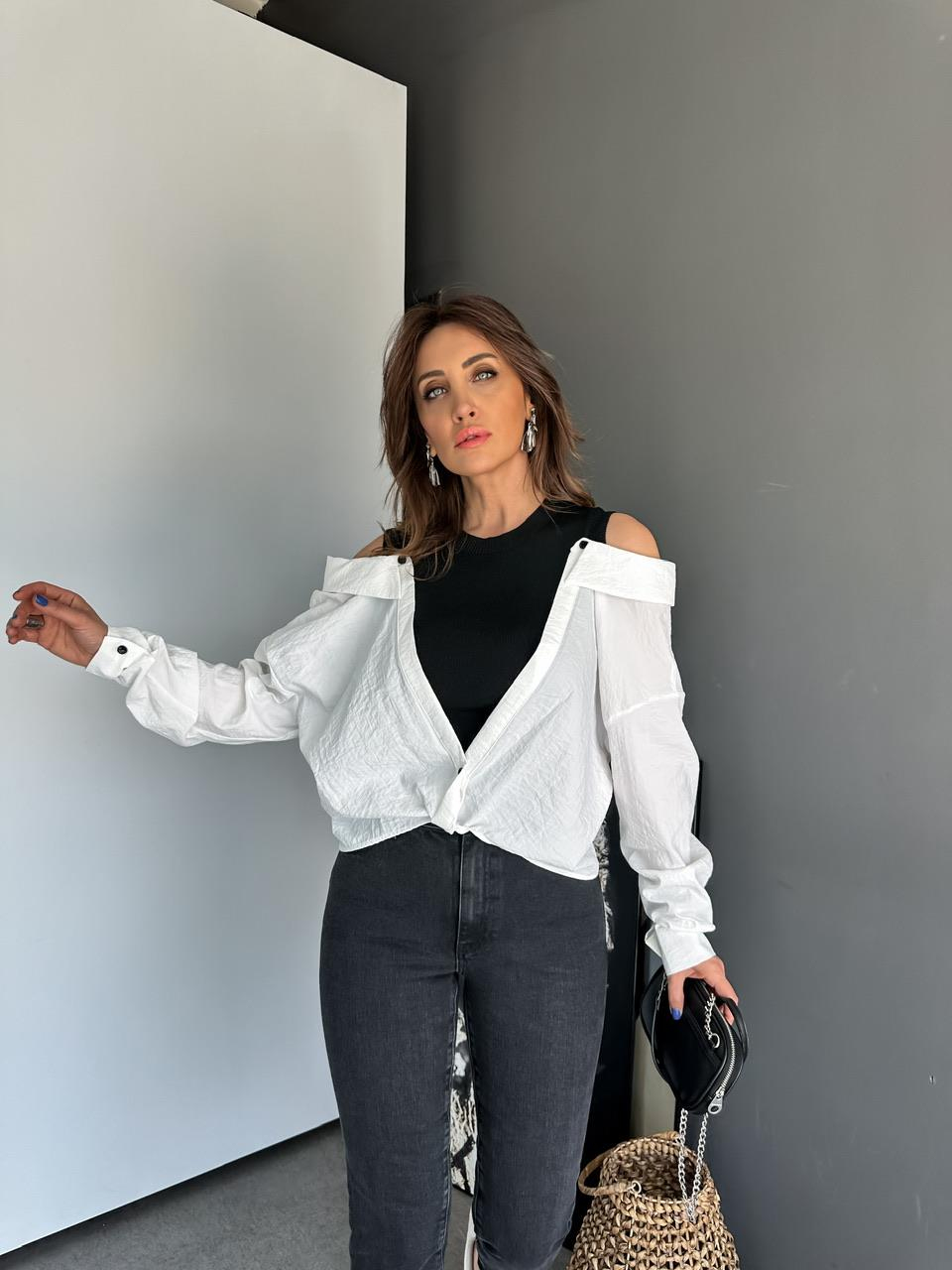 Siyah Triko Detaylı Tasarım Bluz