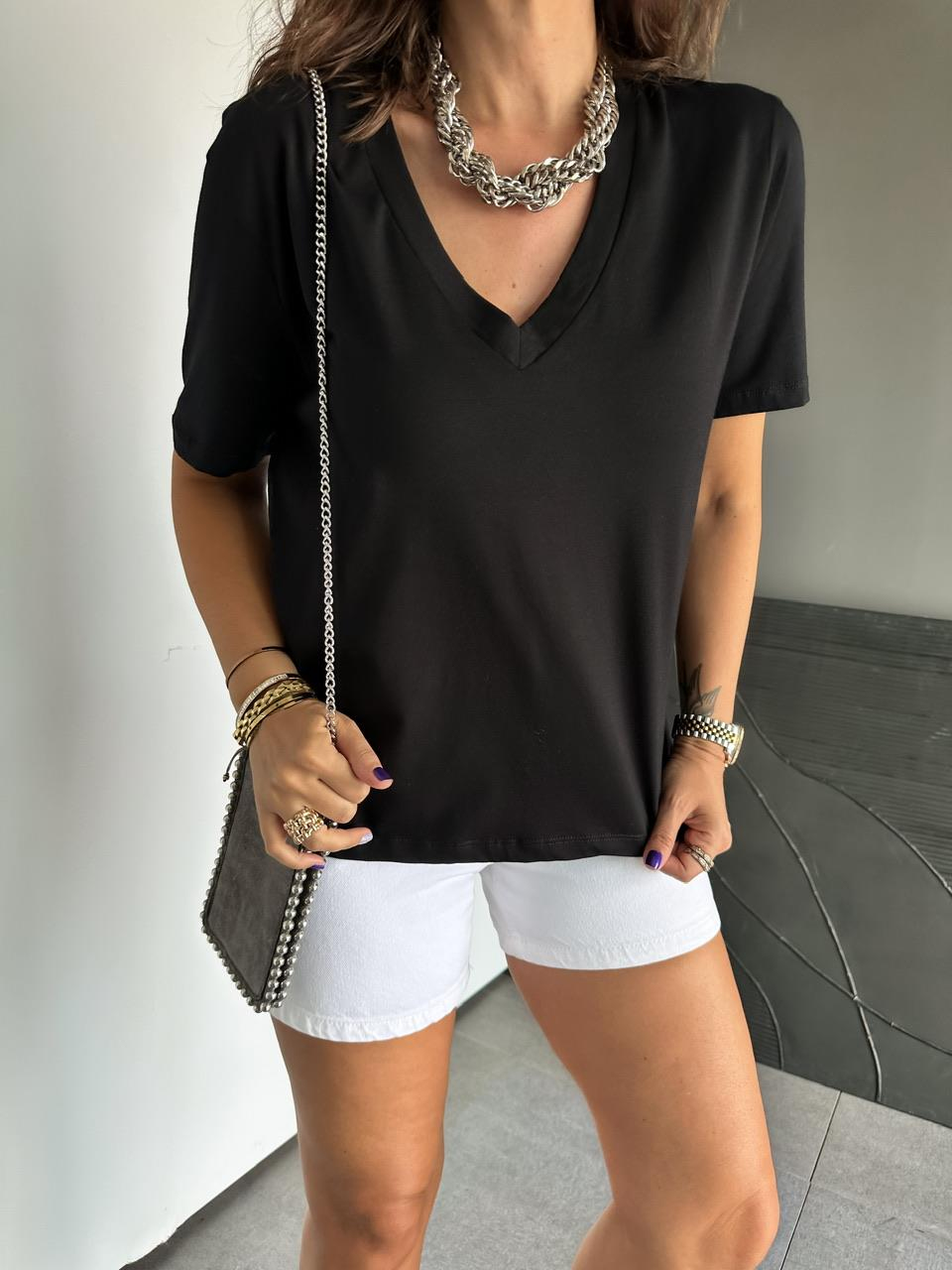 Siyah V Yaka Cotton Tshirt