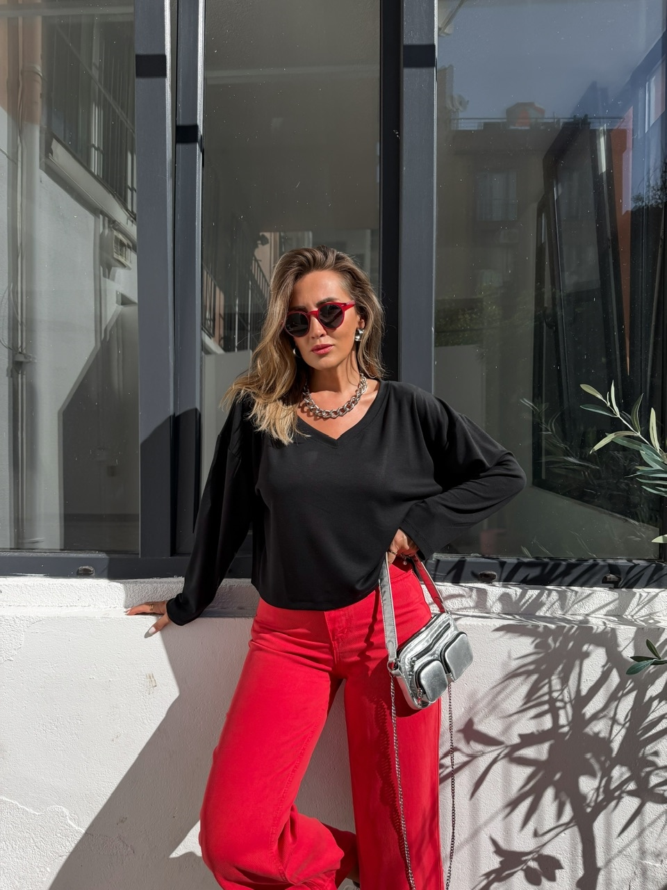Siyah V Yaka Model Uzun Kollu Tshirt