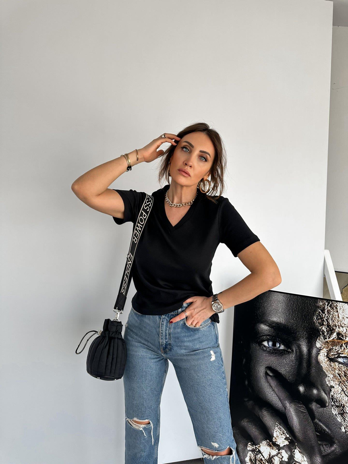 Siyah V Yaka Organic Cotton Tshirt